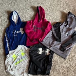 5 pc boys under armour lot- hooded sweatshirt long sleeve shirts- like new